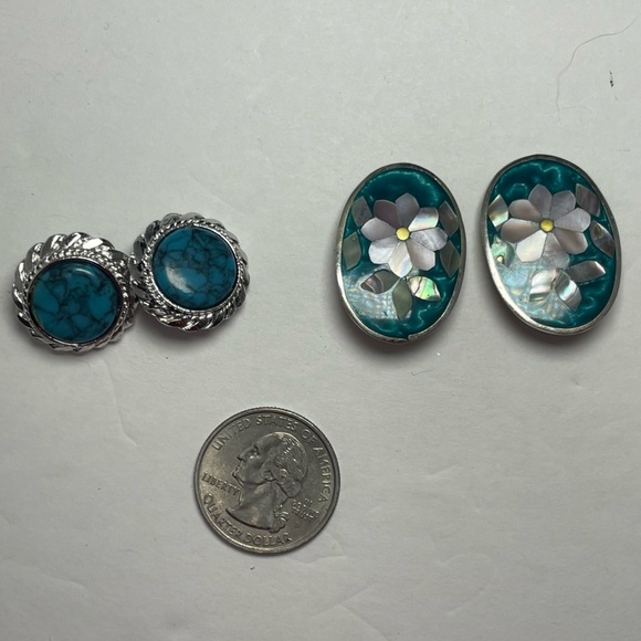 Clip on sterling silver crushed turquoise inlay floral earrings - Picture 1 of 6